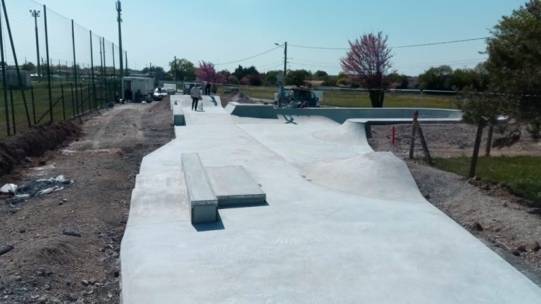 Surgères skatepark 768x432