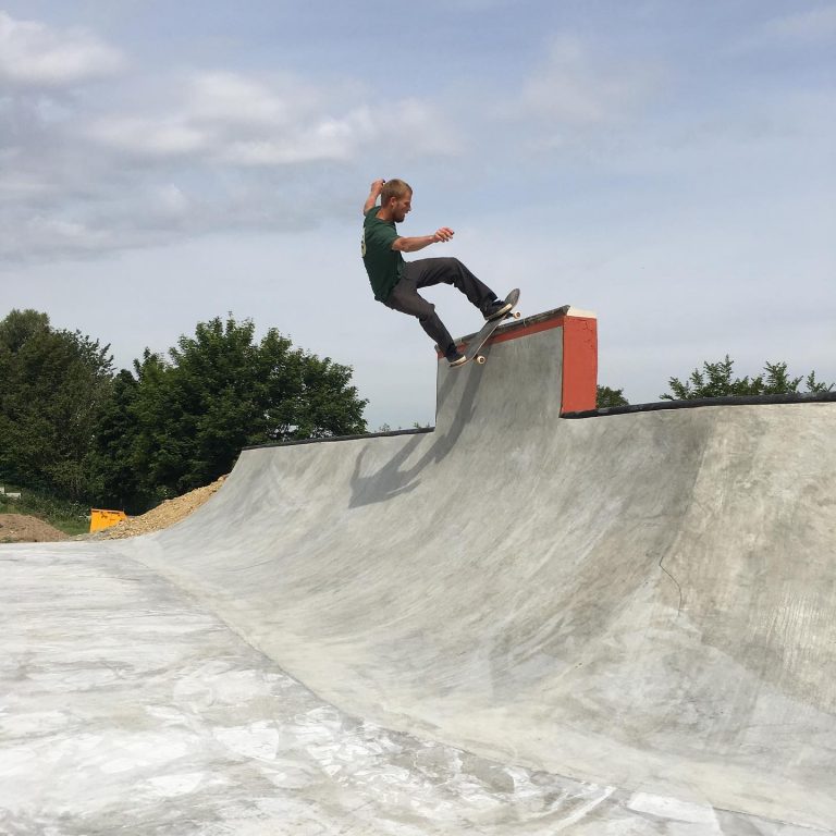 virs rock n roll 768x768