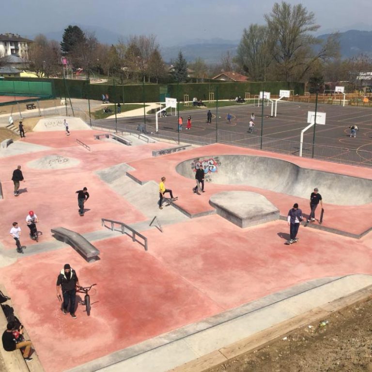 roche sur foron street 768x768