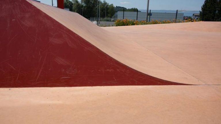 skatepark cranves courbes 768x432