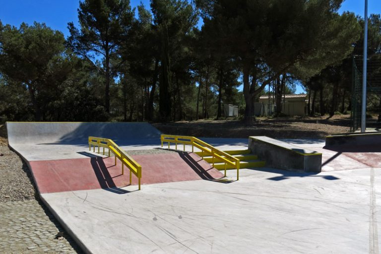 venelles handrails 768x512