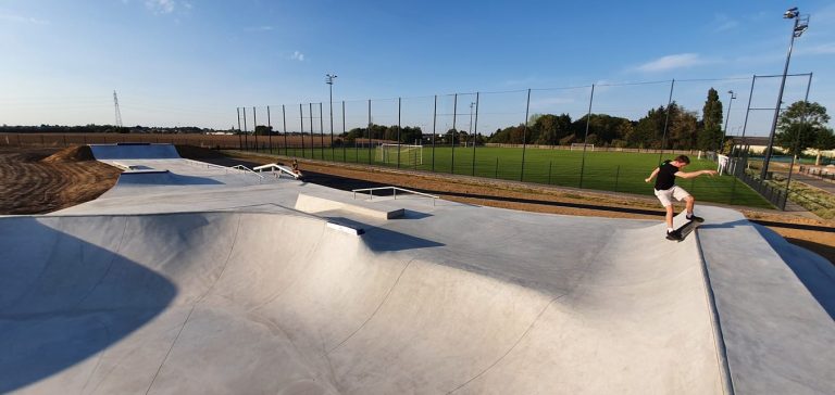 skatepark caudry 768x364