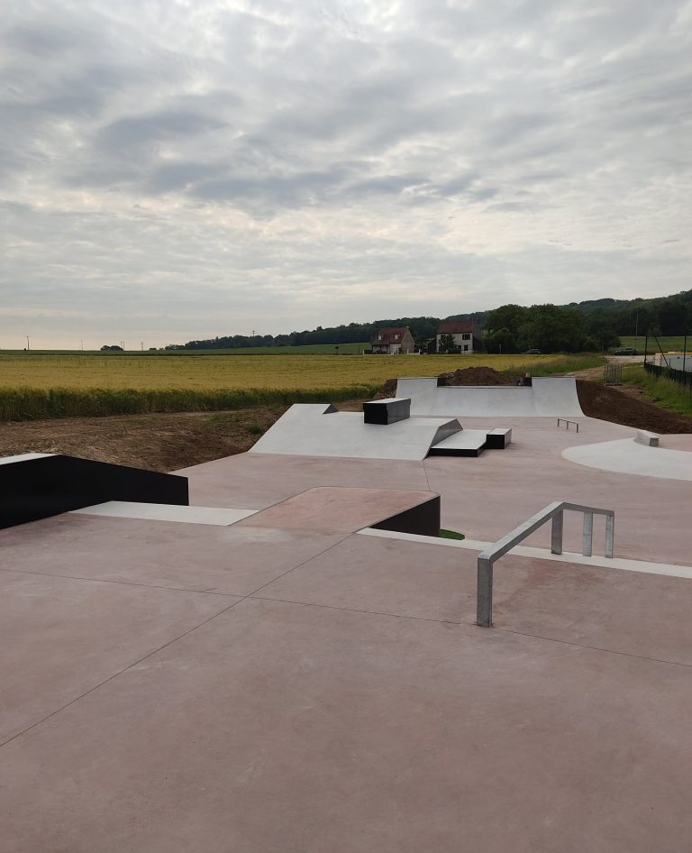 217441034 673936137336944 2059121905455797800 n 768x946