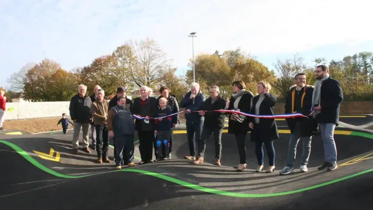 saint pierre la cour roller 02 768x432