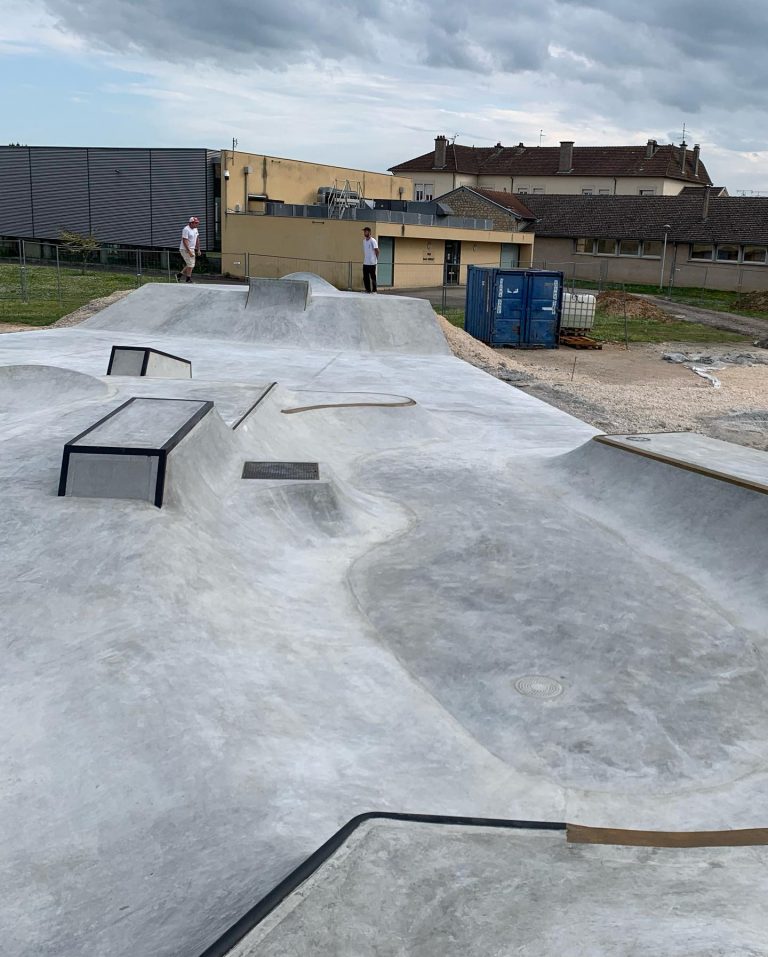 285207045 3125290034448073 523519978082140540 n 768x957