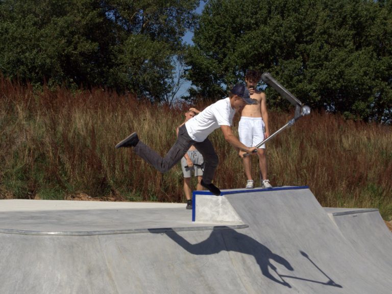 tricks trottinette jonage 768x576