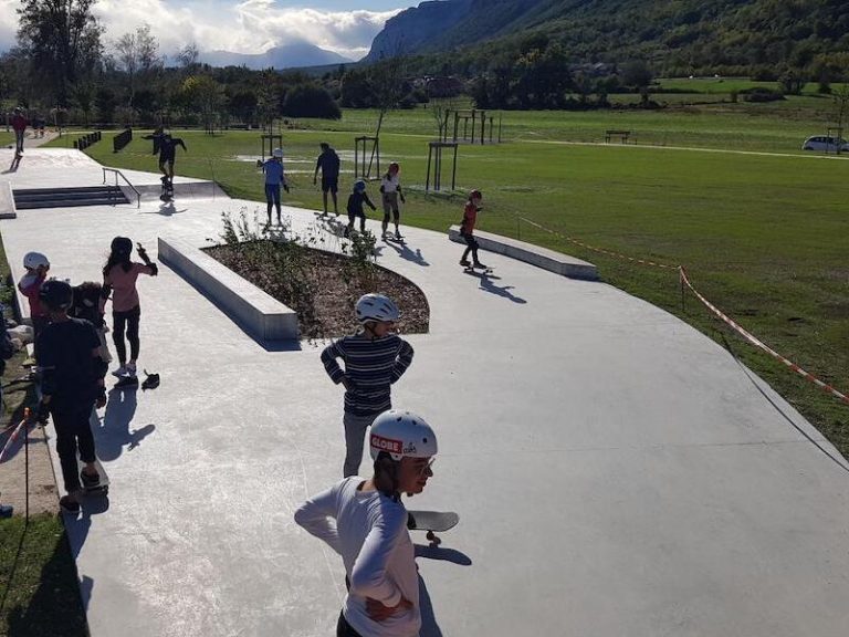 LUMBIN SKATEPARK 768x576