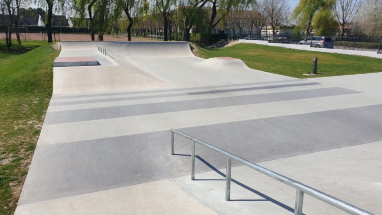 skatepark moissy 768x432