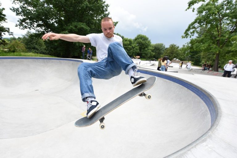 221592196 f 3 2 w 980 768x512