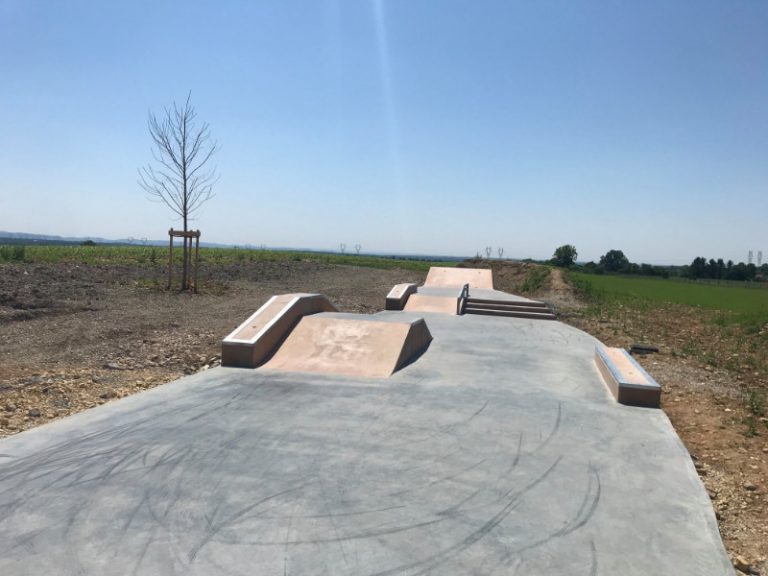 Pumptrack de Bourg Saint Christophe 06 768x576