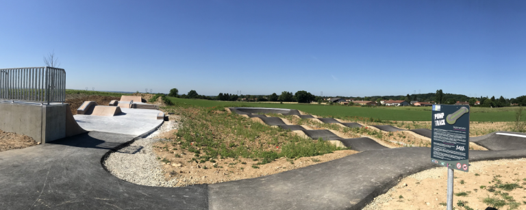 Pumptrack de Bourg Saint Christophe 768x307