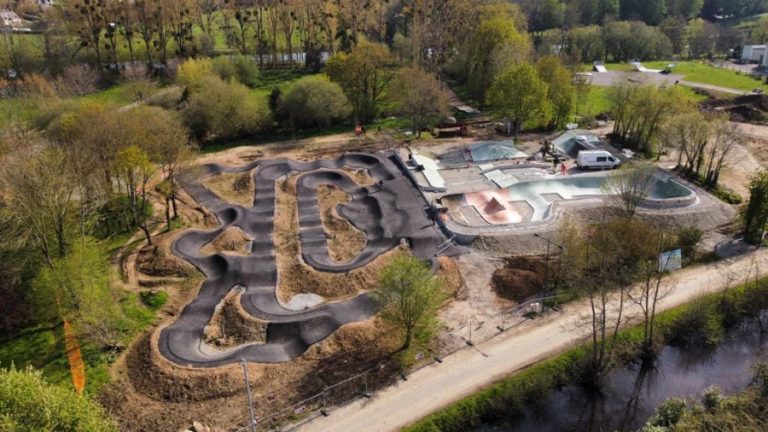 Pumptrack et skatepark pontivy04 768x432