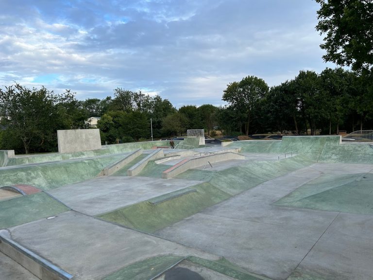Pumptrack et skatepark pontivy09 768x576