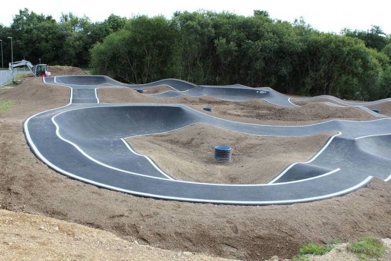 Pumptrack de Ploneis 9 768x512