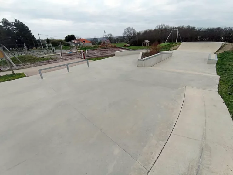 4AE18E68 69BE 49D4 BFB5 A99F1222CBA8 768x576