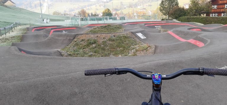 Pumptrack dUrnasch 06 768x355