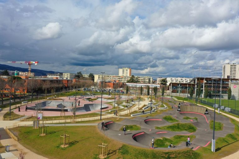 Skate park et pumptrack 6 1620x1080 1 768x512