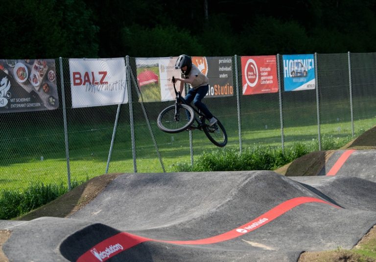 pumptrack de Sumiswald 03 768x534
