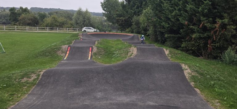 Pumptrack de Criquebeuf sur Seine