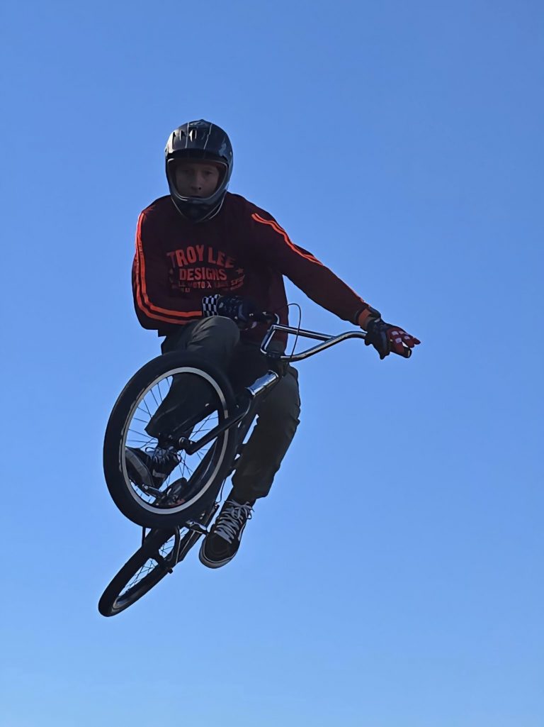 air pumptrack metabief 768x1025