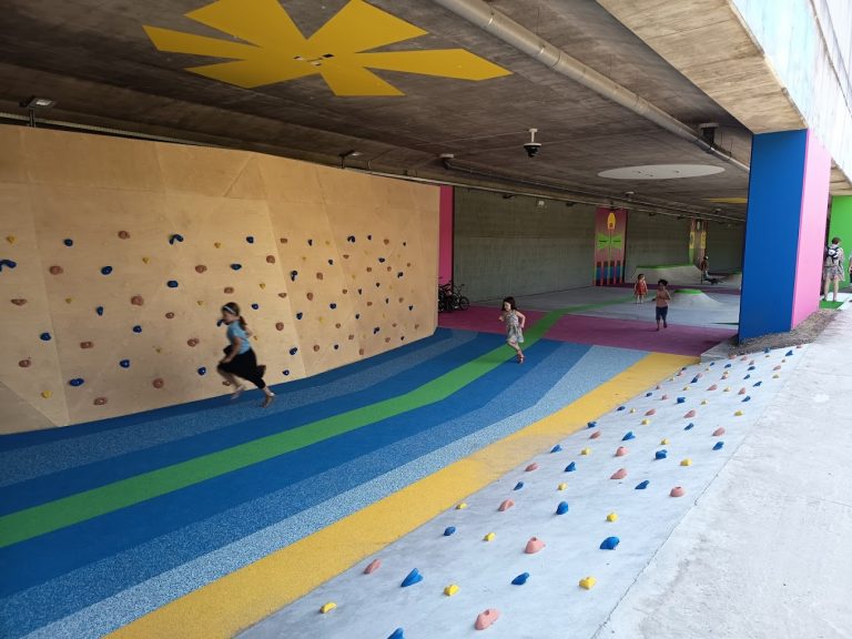 skatepark Cenon escalade 768x576