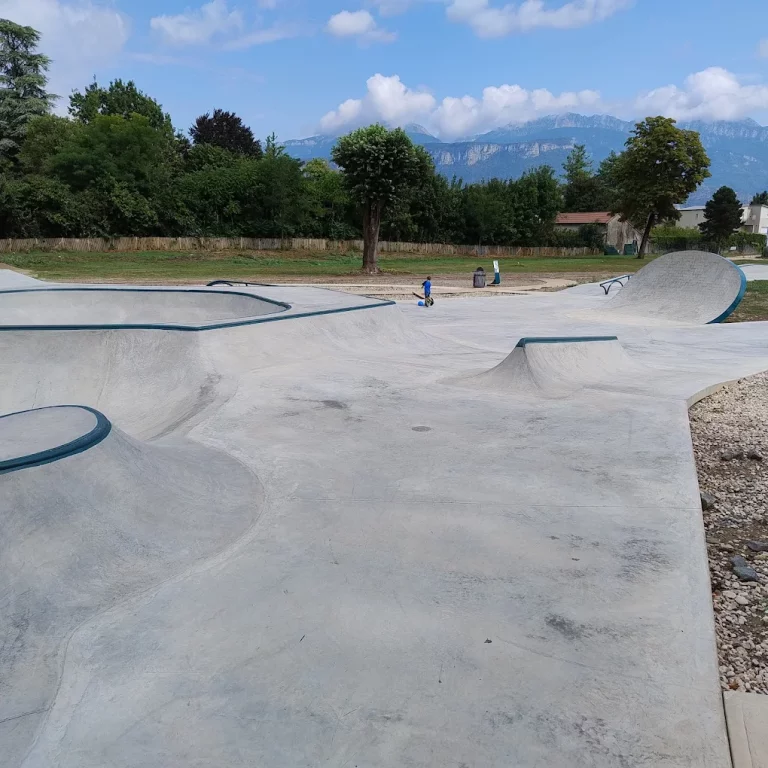 Skatepark de Moirans 022 768x768