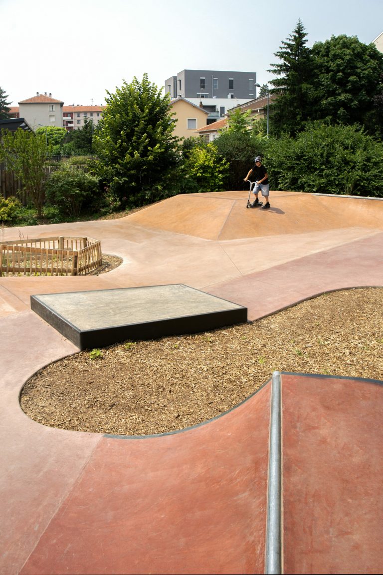 Skatepark Villerbanne 06 768x1152