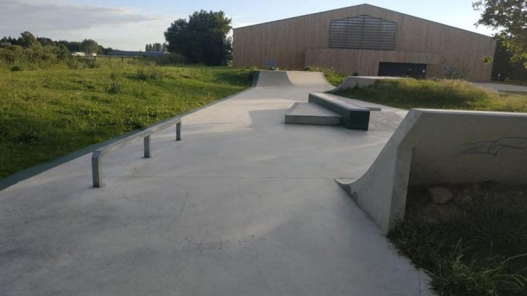 skatepark Les Loges en Josas 768x432