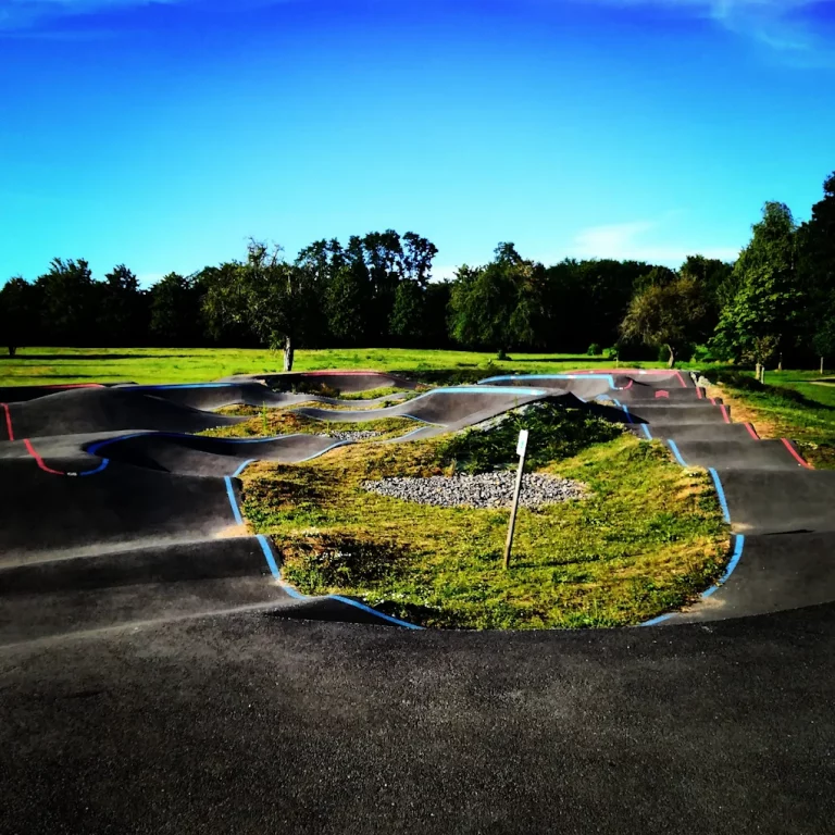 Pumptrack Saint Denis sur Sarthon 768x768