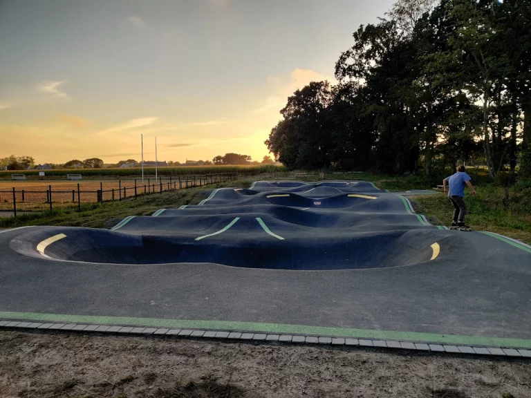 Pumptrack de saint Pere Marc en Poulet 02 768x576