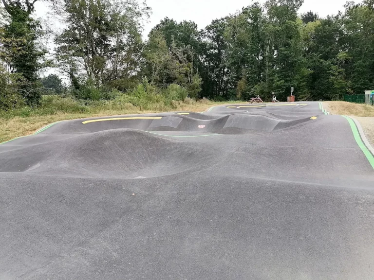 Pumptrack de saint Pere Marc en Poulet 07 768x576