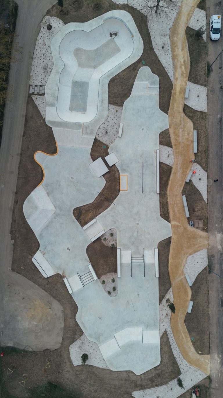 Skatepark de Nevers 05 768x1365