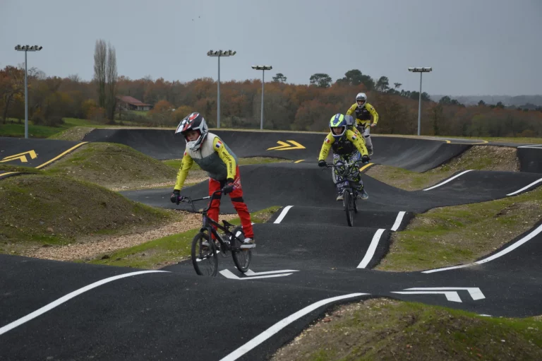 pumptrack laruscade 12 768x511