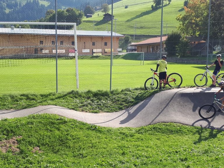 Pumptrack Zweisimmen 02 768x576