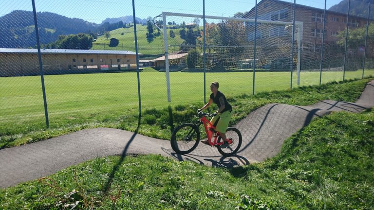 Pumptrack Zweisimmen 05 768x432