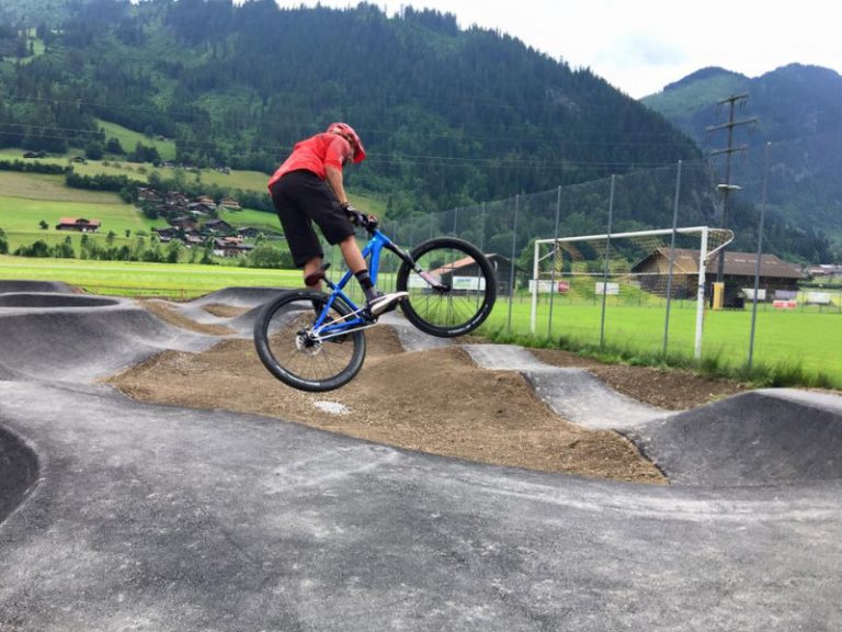 Pumptrack Zweisimmen 07 768x576