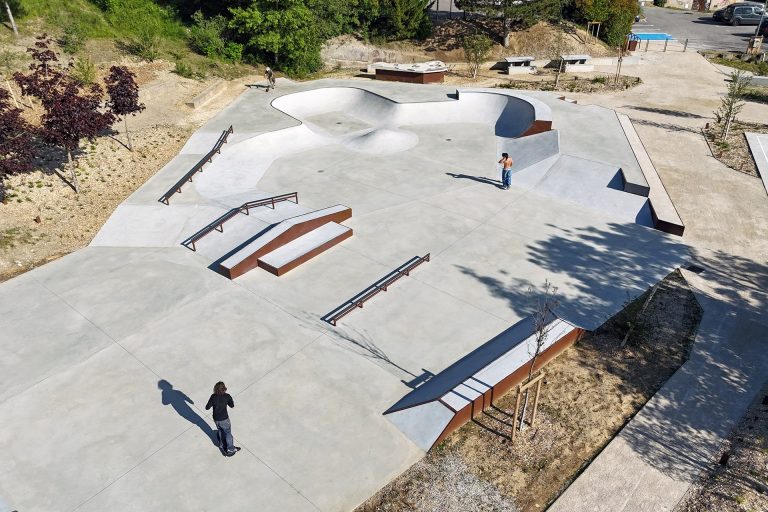 Skate Die 768x512