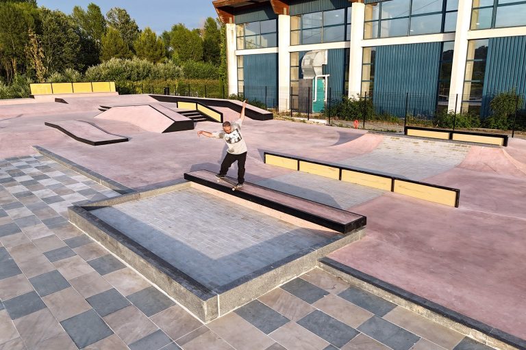 Skatepark Bouc Bel Air Grind 768x512