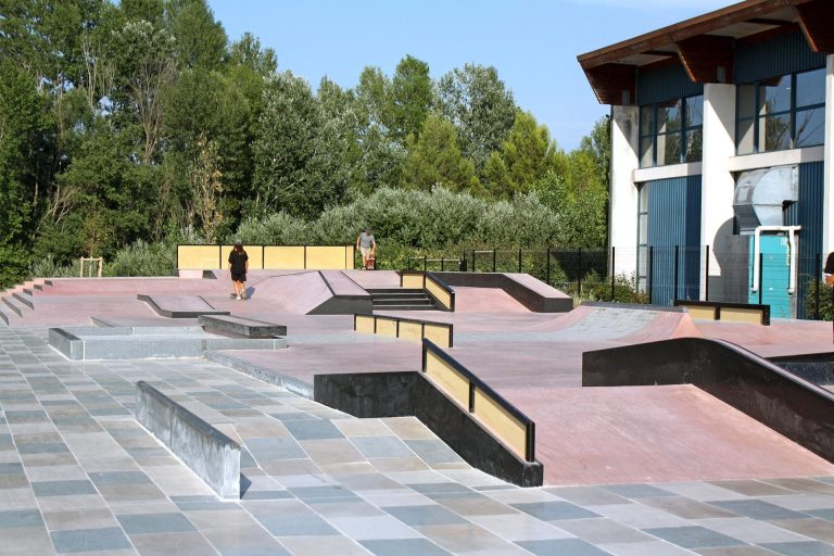 Street Bouc Bel air 768x512